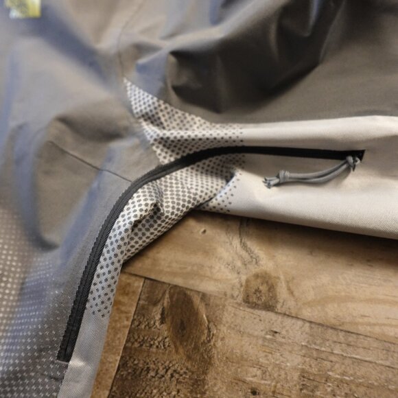 The North Face FuseForm Dot Matrix Rain Jacket Women’s Large Gray HyVent - Picture 5 of 16